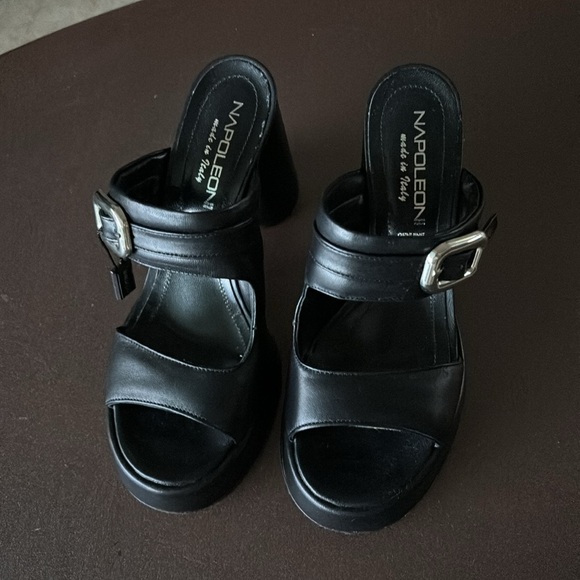 Napoleoni Made in Italy Black Circular Heel - Picture 7 of 9